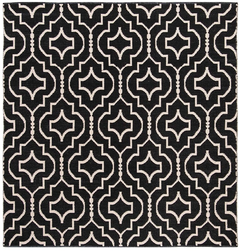 Safavieh Montauk Mtk722D Black / Ivory Geometric Area Rug