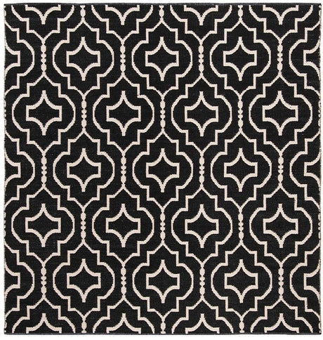 Safavieh Montauk Mtk722D Black / Ivory Rugs.