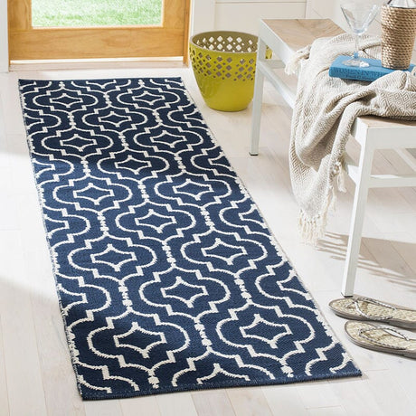 Safavieh Montauk Mtk722H Navy / Ivory Rugs.