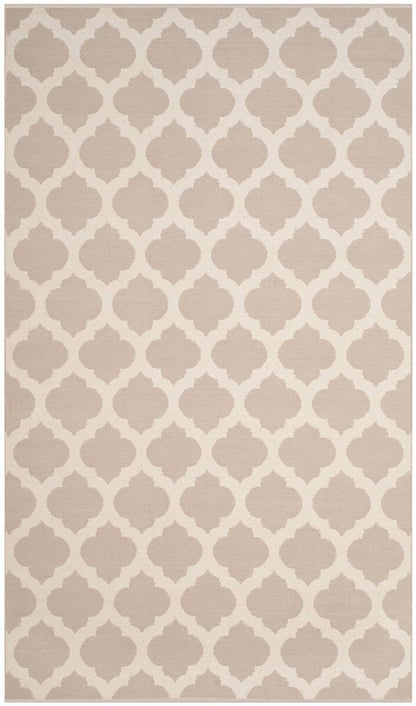 Safavieh Montauk Mtk723A Grey / Ivory Geometric Area Rug