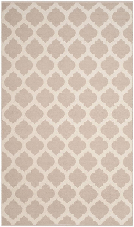 Safavieh Montauk Mtk723A Grey / Ivory Geometric Area Rug