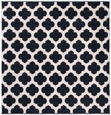 Safavieh Montauk Mtk723D Black / Ivory Rugs.