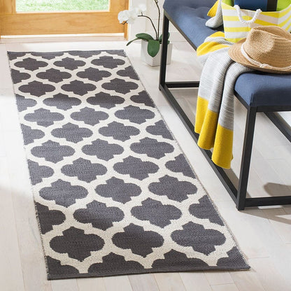 Safavieh Montauk Mtk723E Dark Grey / Ivory Geometric Area Rug