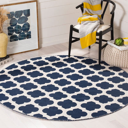 Safavieh Montauk Mtk723H Navy / Ivory Geometric Area Rug