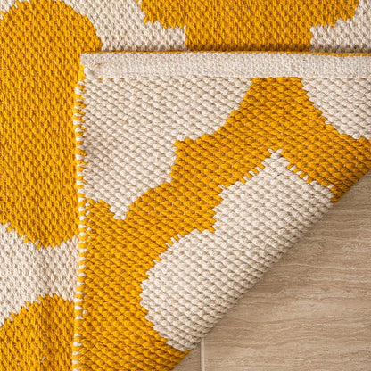 Safavieh Montauk Mtk723J Yellow / Ivory Geometric Area Rug