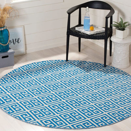 Safavieh Montauk Mtk724C Blue / Ivory Rugs.