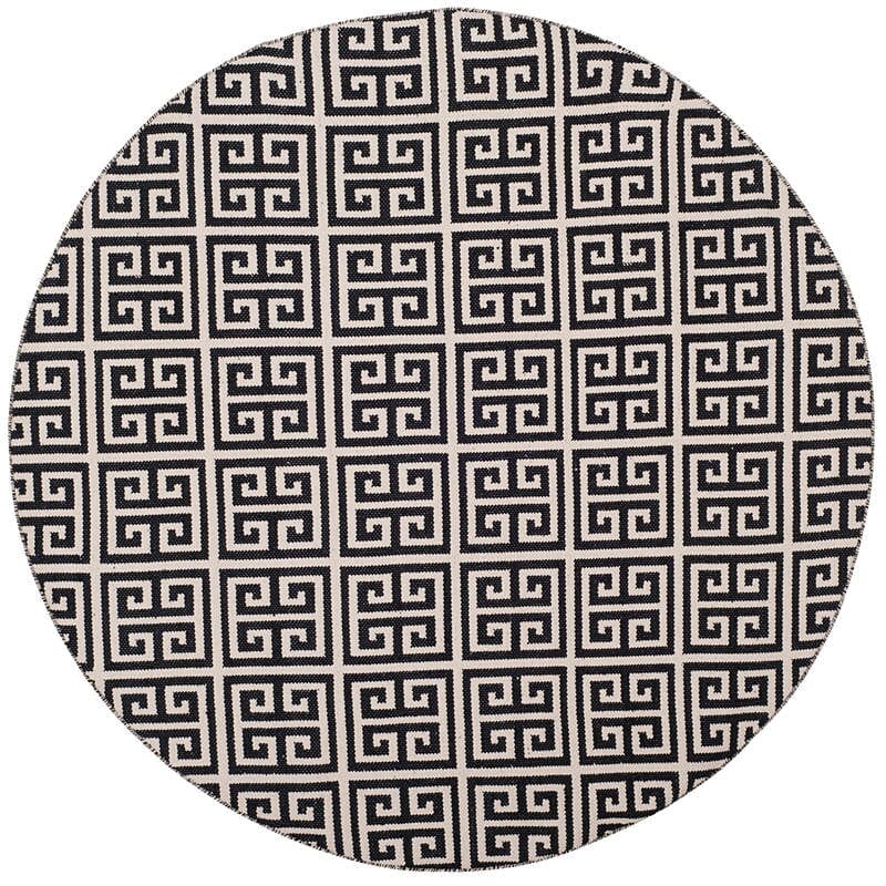 Safavieh Montauk Mtk724D Black / Ivory Geometric Area Rug