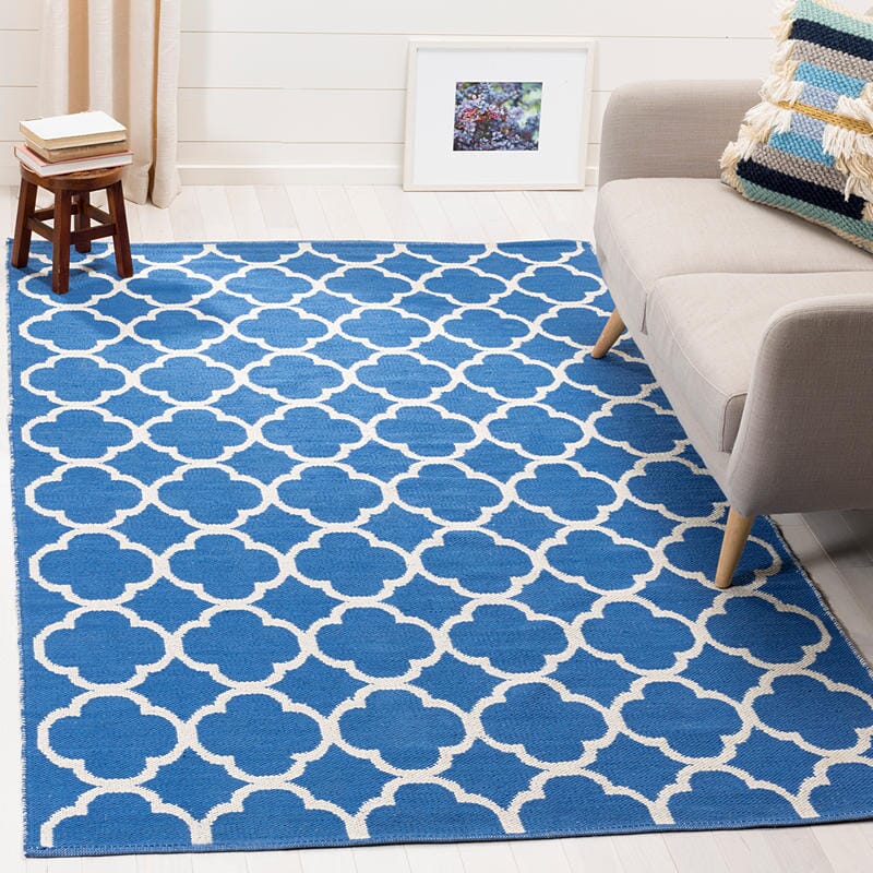 Safavieh Montauk Mtk725C Blue / Ivory Geometric Area Rug