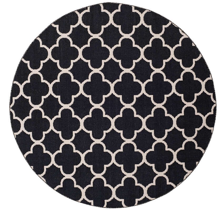 Safavieh Montauk Mtk725D Black / Ivory Geometric Area Rug