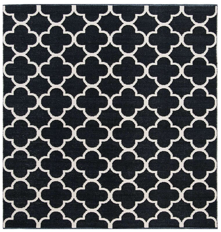 Safavieh Montauk Mtk725D Black / Ivory Geometric Area Rug