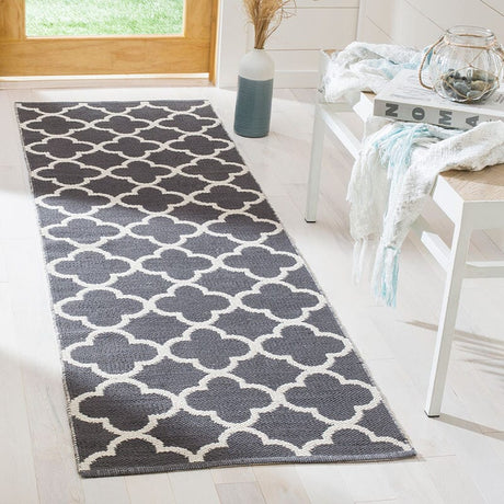 Safavieh Montauk Mtk725E Dark Grey / Ivory Rugs.