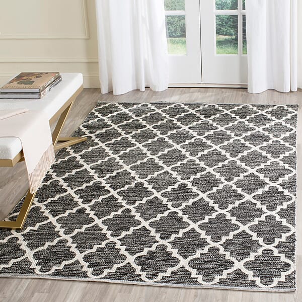 Safavieh Montauk Mtk810D Black / Ivory Geometric Area Rug