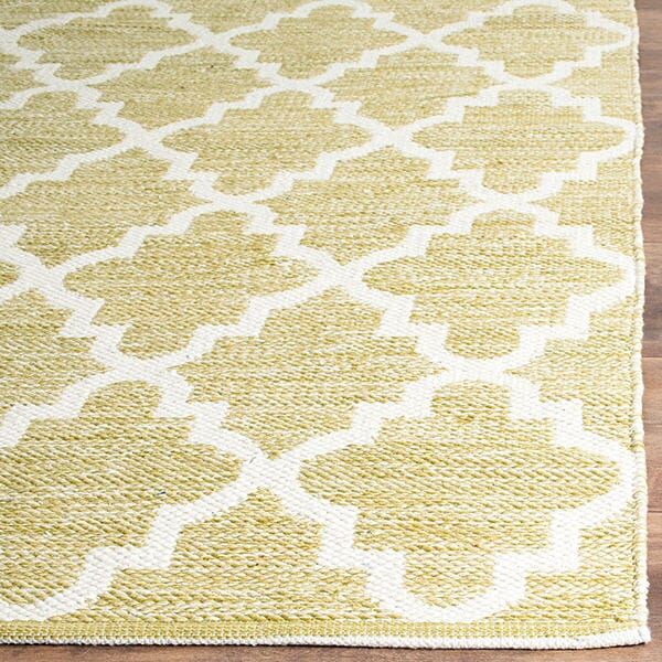 Safavieh Montauk Mtk810G Green / Ivory Geometric Area Rug