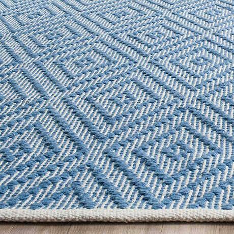 Safavieh Montauk Mtk811B Blue / Ivory Rugs.