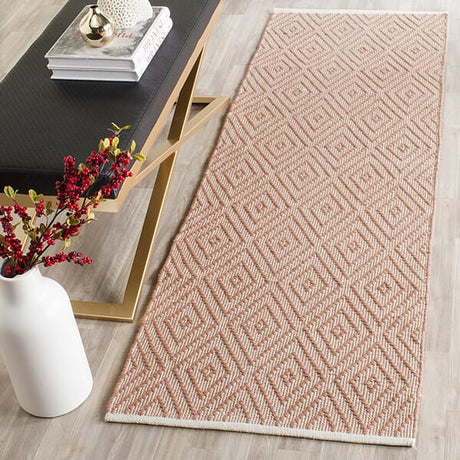 Safavieh Montauk Mtk811E Beige / Ivory Rugs.