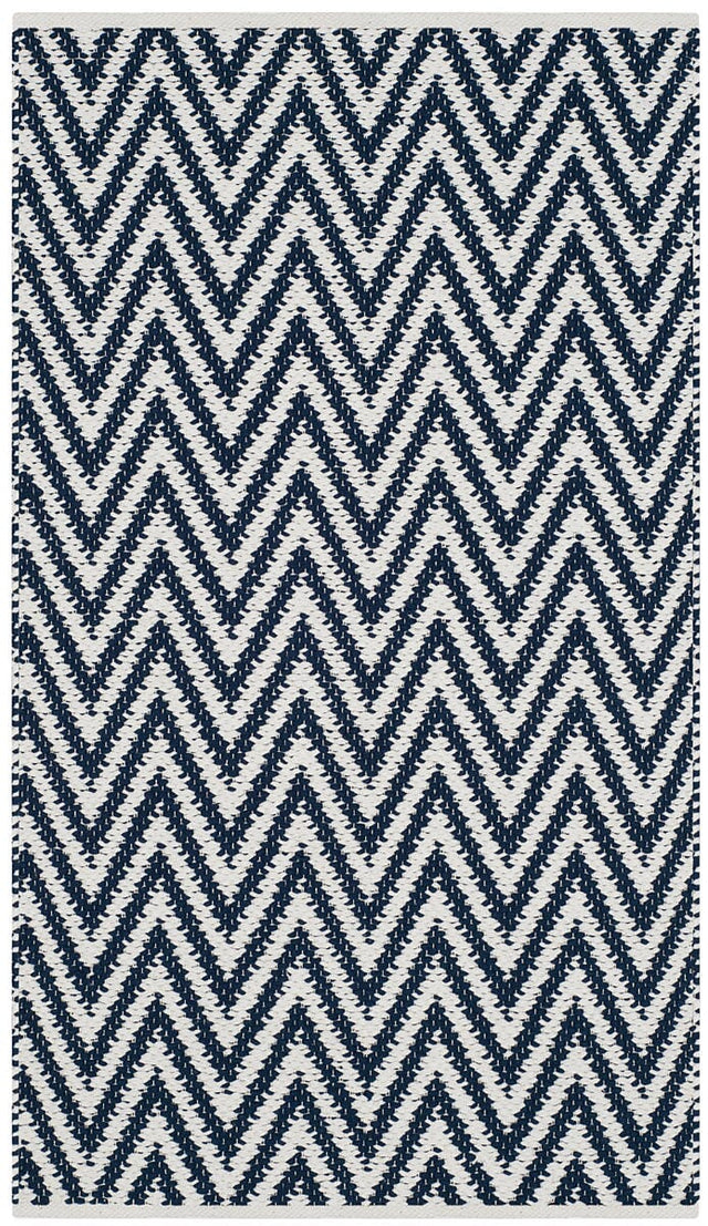 Safavieh Montauk Mtk812C Navy / Ivory Rugs.