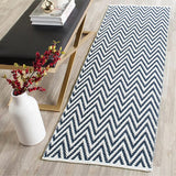 Safavieh Montauk Mtk812C Navy / Ivory Rugs.