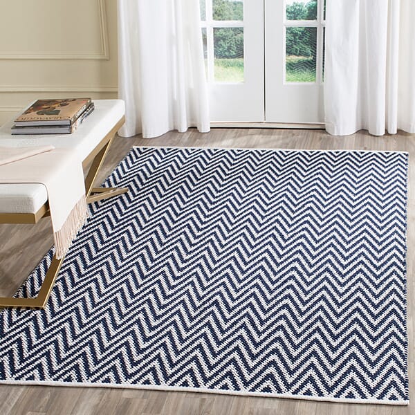 Safavieh Montauk Mtk812C Navy / Ivory Rugs.