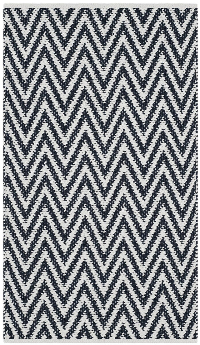 Safavieh Montauk Mtk812D Black / Ivory Rugs.