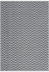 Safavieh Montauk Mtk812D Black / Ivory Chevron Area Rug