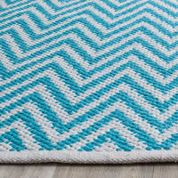 Safavieh Montauk Mtk812H Turquoise / Ivory Chevron Area Rug