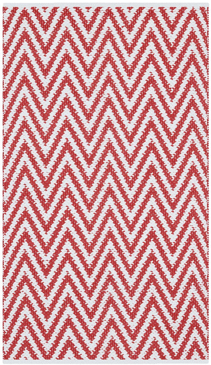 Safavieh Montauk Mtk812K Red / Ivory Chevron Area Rug