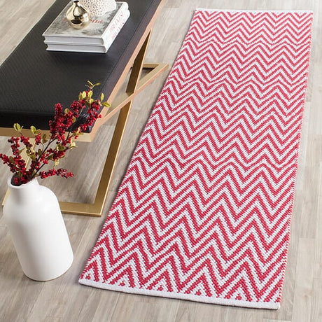 Safavieh Montauk Mtk812K Red / Ivory Rugs.