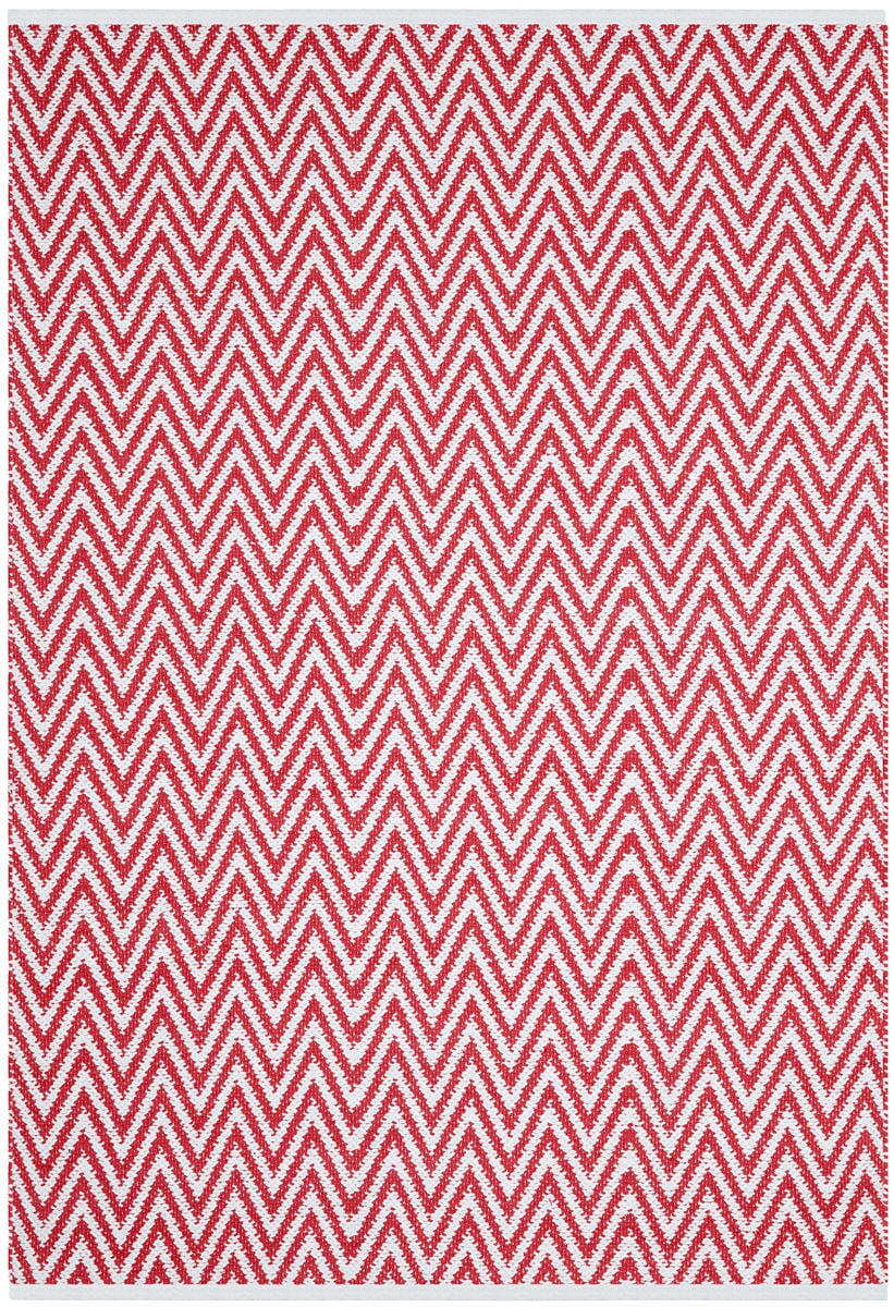 Safavieh Montauk Mtk812K Red / Ivory Chevron Area Rug