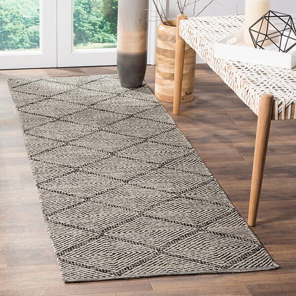 Safavieh Montauk Mtk821D Black Geometric Area Rug