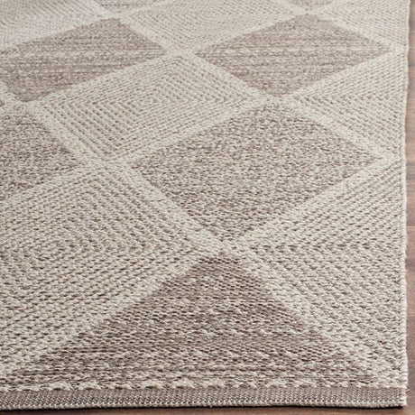 Safavieh Montauk Mtk822A Grey Rugs.