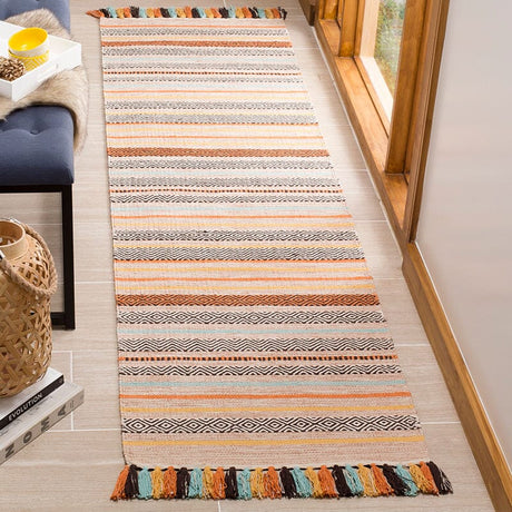 Safavieh Montauk Mtk901A Beige / Multi Rugs.