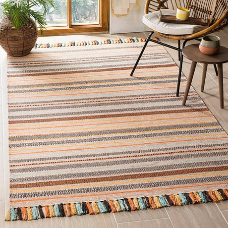 Safavieh Montauk Mtk901A Beige / Multi Rugs.