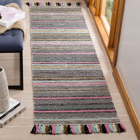 Safavieh Montauk Mtk901B Black / Multi Rugs.