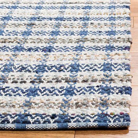 Safavieh Montauk Mtk950B Blue / Multi Rugs.