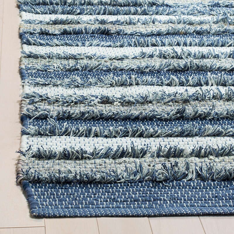 Safavieh Montauk Mtk951B Blue / Multi Striped Area Rug