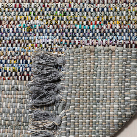 Safavieh Montauk Mtk972A Grey / Multi Rugs.