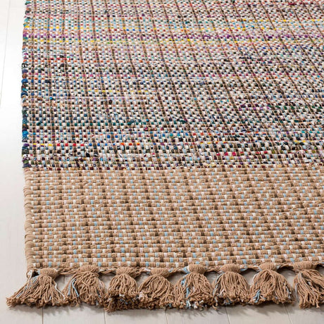Safavieh Montauk Mtk972E Beige / Multi Rugs.