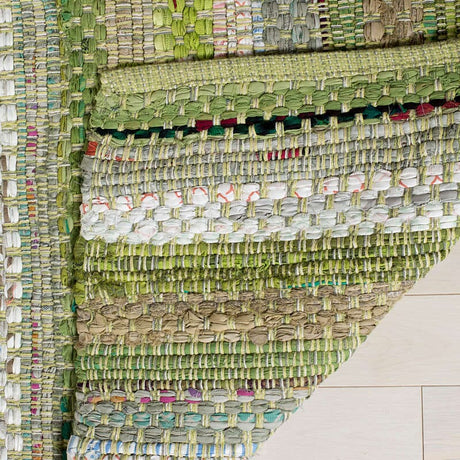 Safavieh Montauk Mtk975G Green / Multi Rugs.