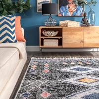 Nuloom Chetan Totemic Beacon Nch2170A Black Area Rug