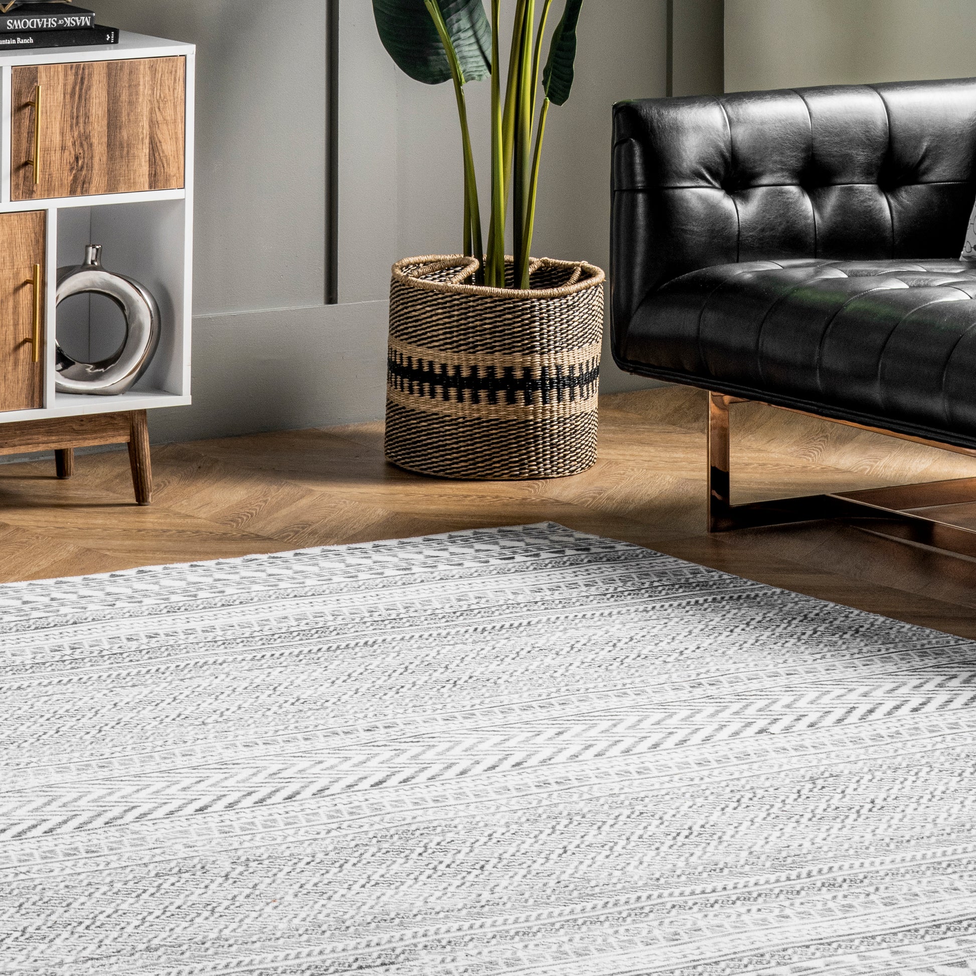 AreaRugs.com Wavaj Nwa1059A Gray Area Rug