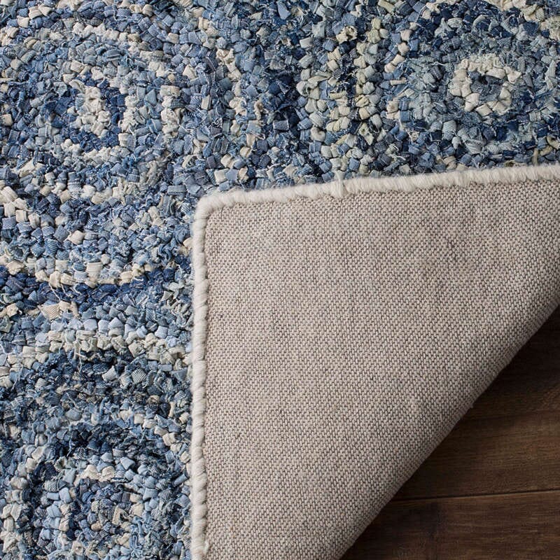 Safavieh Nantucket Nan214A Blue Geometric Area Rug