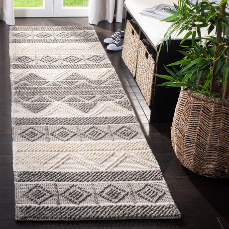 Safavieh Natura Nat104A Ivory / Grey Rugs.
