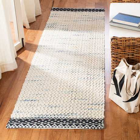 Safavieh Natura Nat106Z Black / Ivory Rugs.
