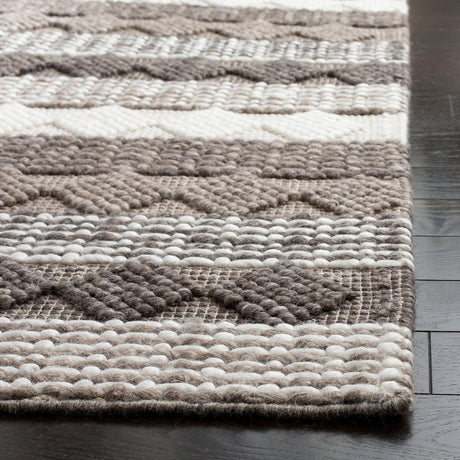 Safavieh Natura Nat252F Grey / Ivory Rugs.