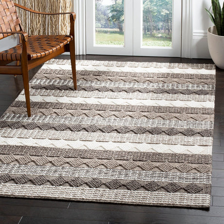 Safavieh Natura Nat252F Grey / Ivory Rugs.