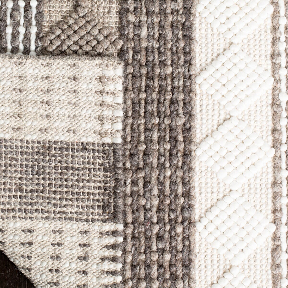 Safavieh Natura Nat252F Grey / Ivory Rugs.