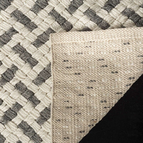 Safavieh Natura Nat401A Grey / Ivory Rugs.