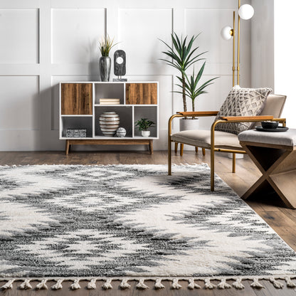 Nuloom Adelade Aztec Nad2939B Gray Area Rug