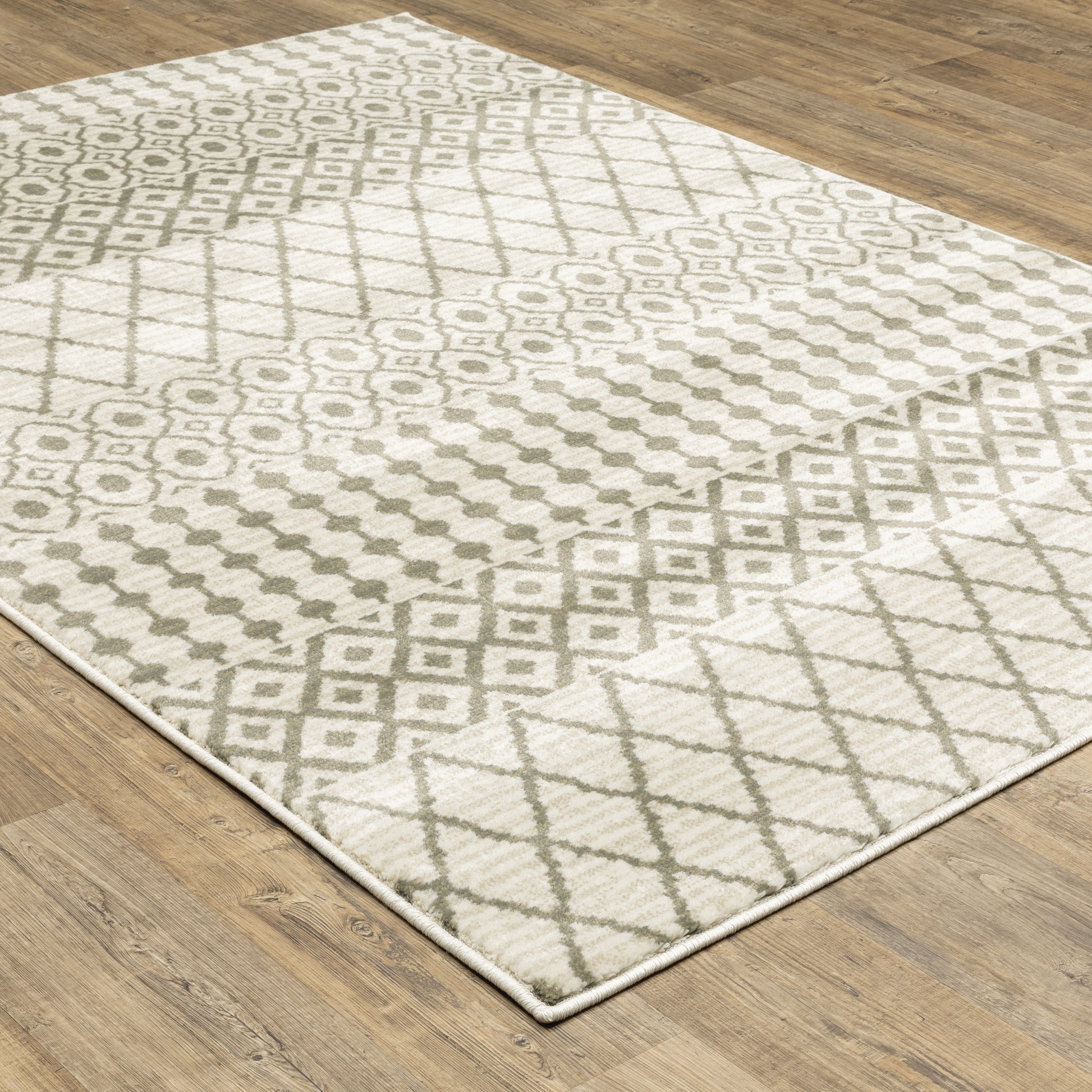 Oriental Weavers Sphinx Georgia 717B0 Ivory/ Grey Area Rug