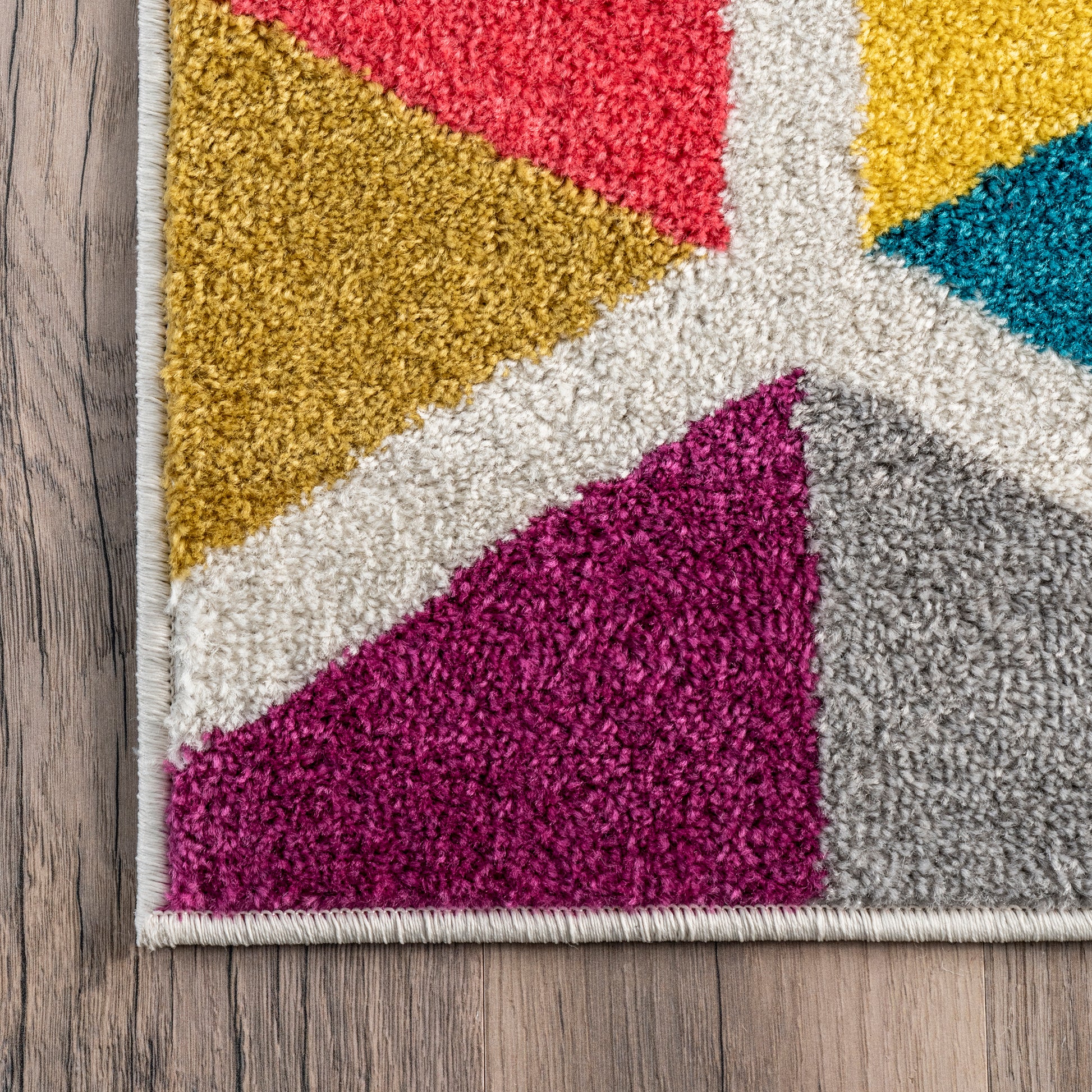 Nuloom Maris Triangles Nma1677A Multi Area Rug